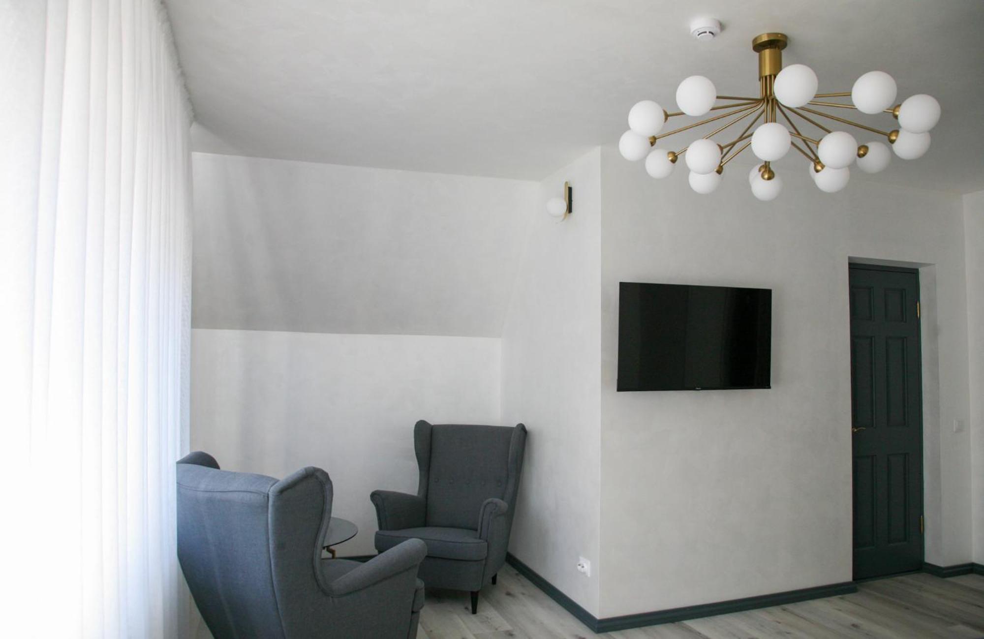 Pils Hotel Kandava Luaran gambar