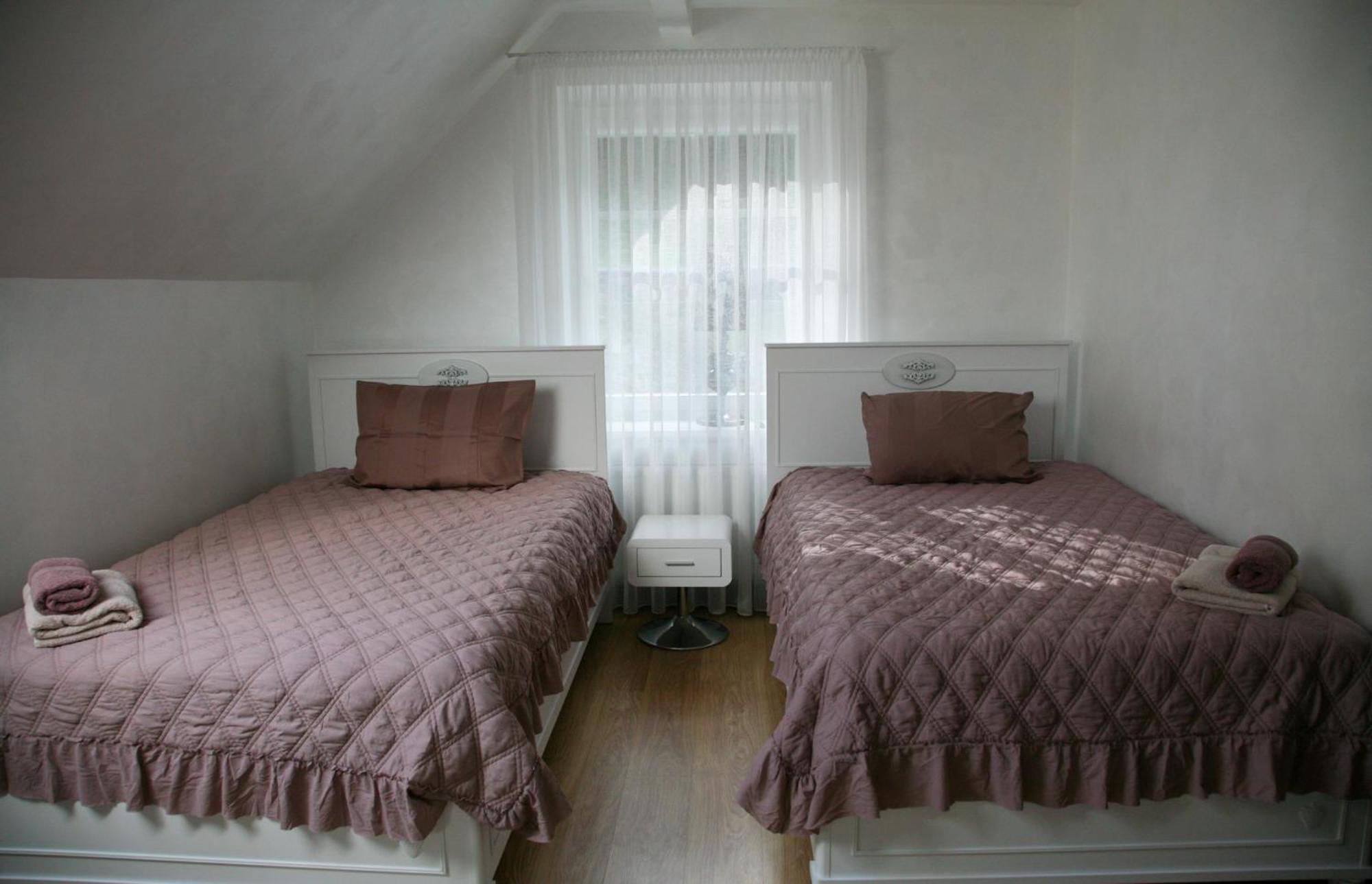 Pils Hotel Kandava Luaran gambar