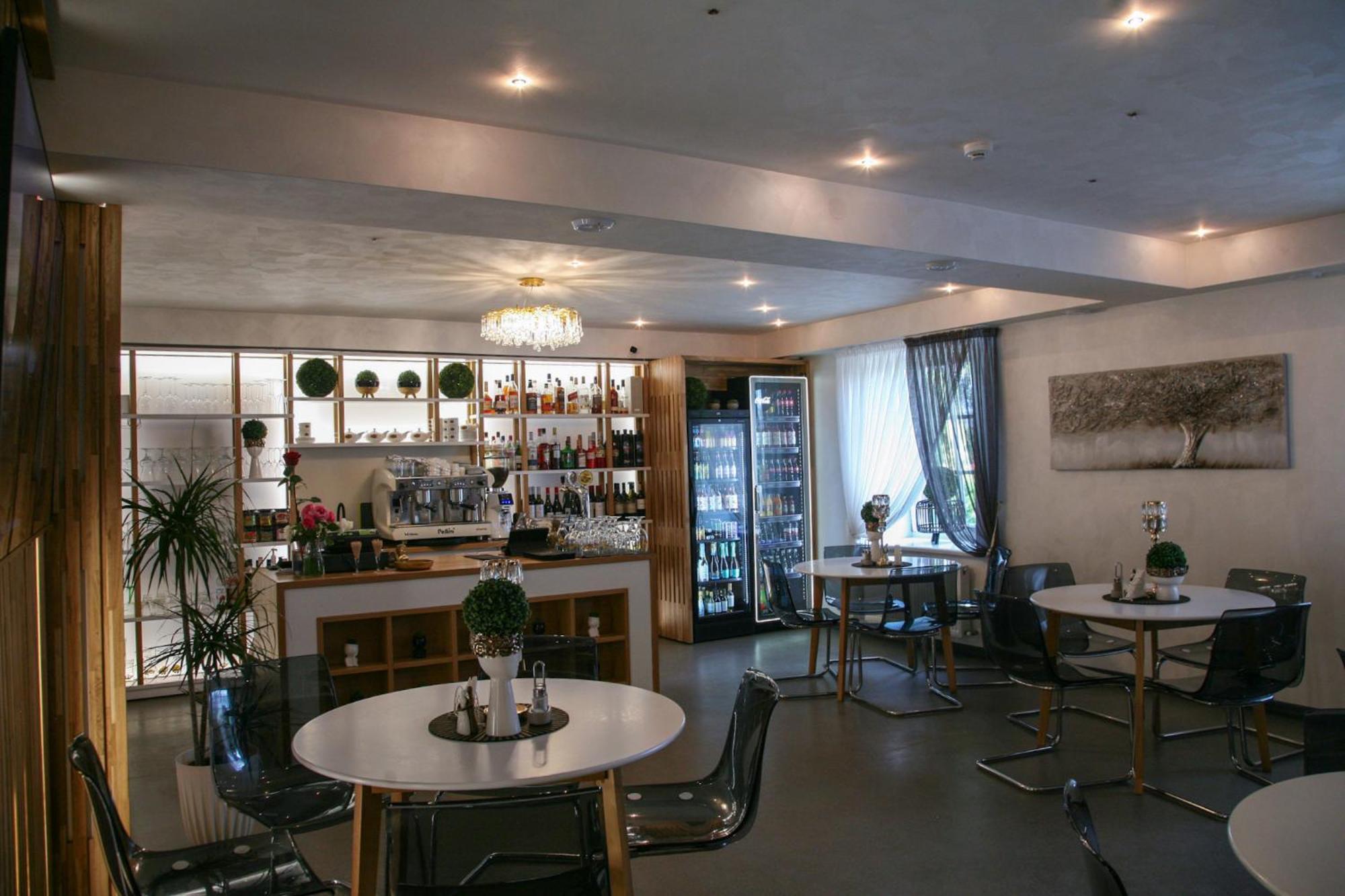 Pils Hotel Kandava Luaran gambar